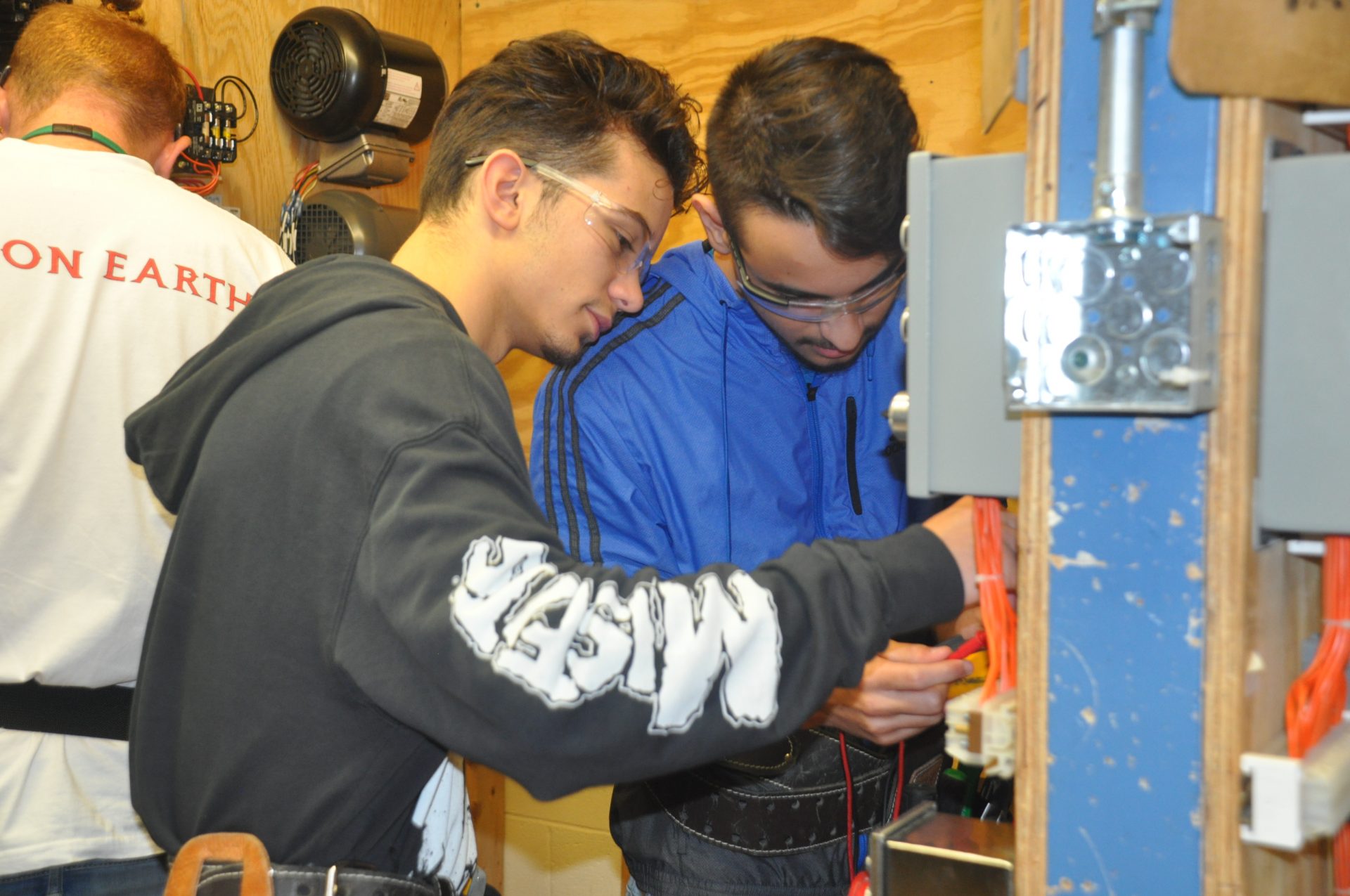 electrical students working together