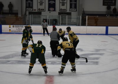 face off in center ice